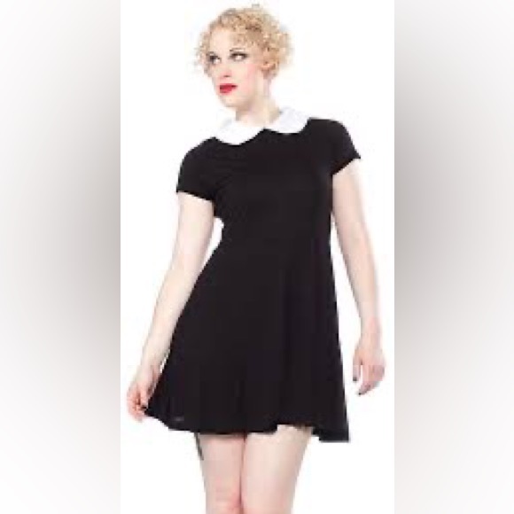 Disturbia Addams Dress in black and white - Picture 4 of 6